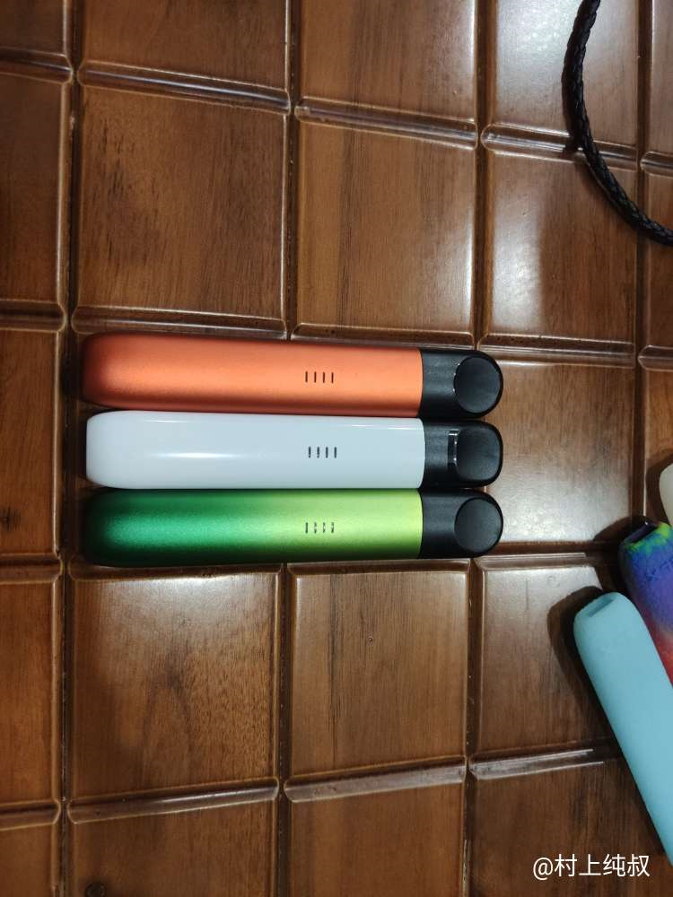 雪茄鸭嘴兽电子烟价格全解析:一次性与换弹式价格指南及选购技巧